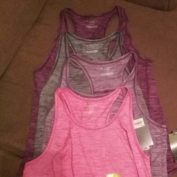 Size medium dry tek tek gear workout tank tops - Picture 2 of 2